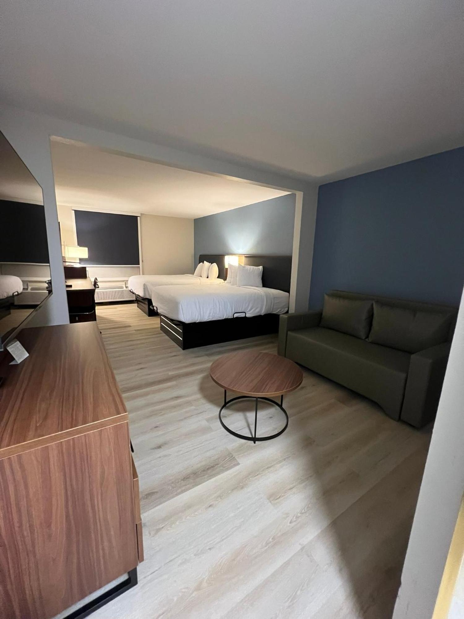 Wingate By Wyndham Dublin Near Claytor Lake State Park Zewnętrze zdjęcie