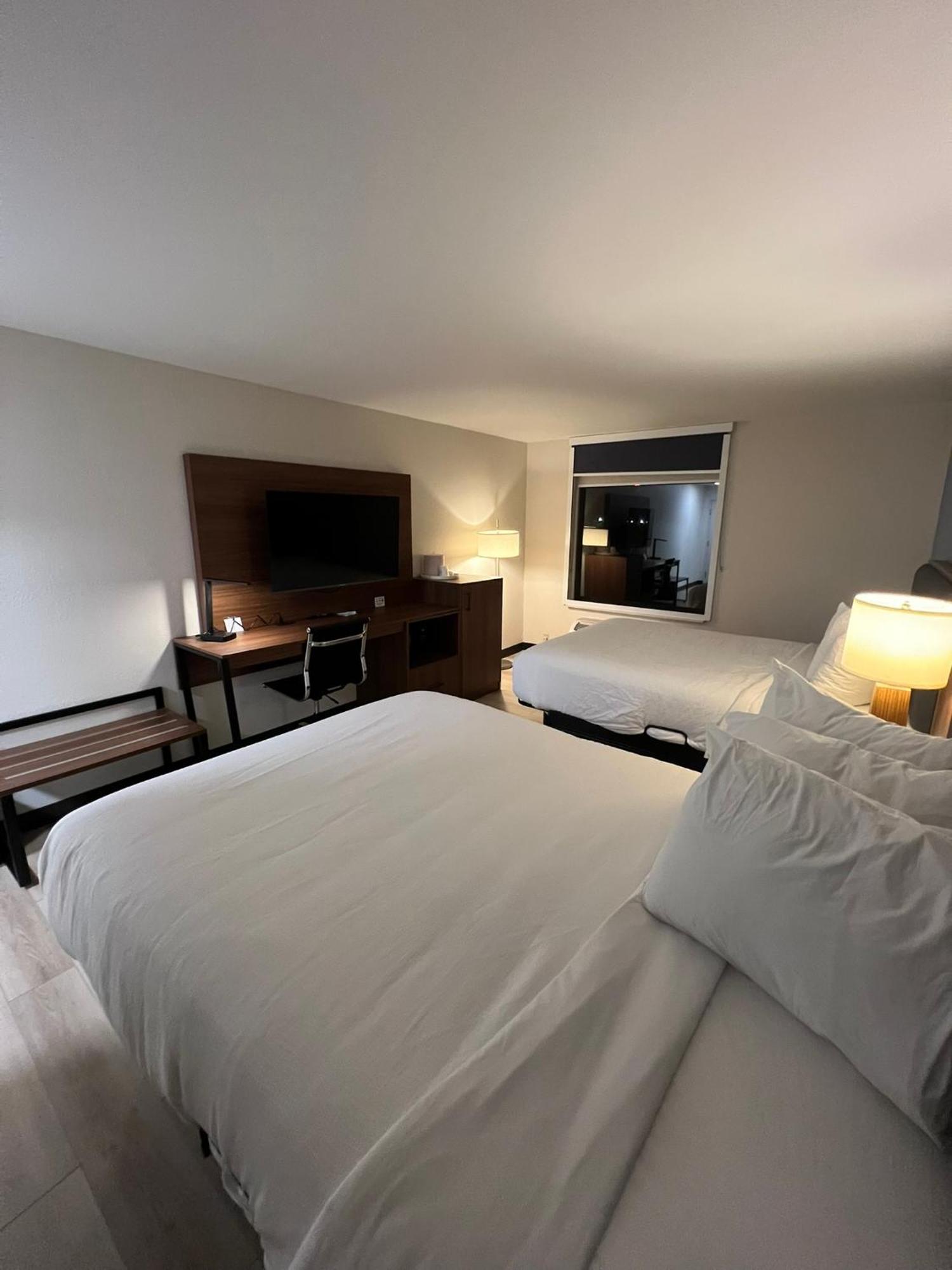 Wingate By Wyndham Dublin Near Claytor Lake State Park Zewnętrze zdjęcie